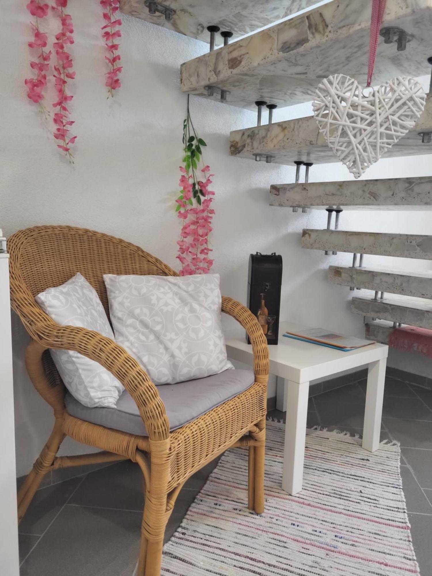 Cozy Charming Theresa Apartamento Schmelz Exterior foto